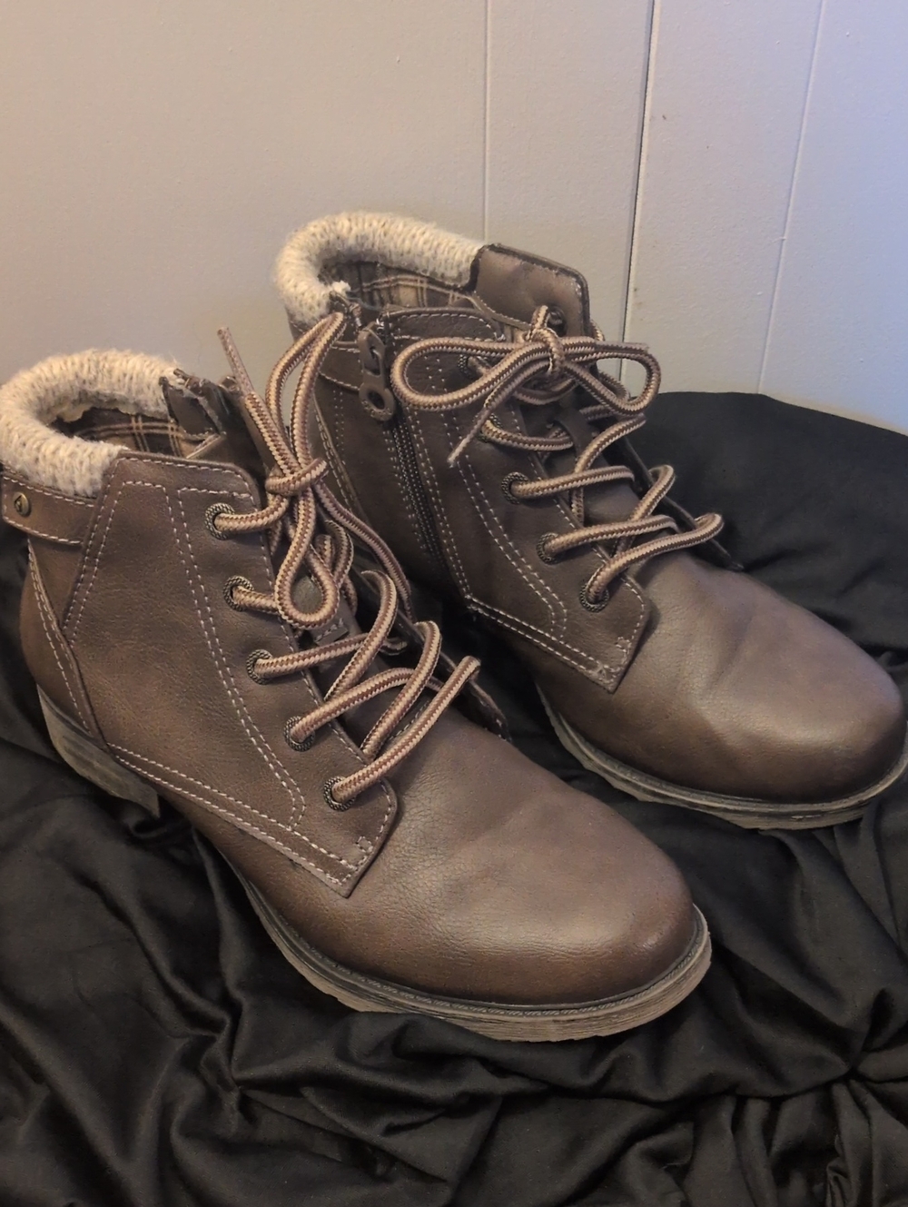 Sporto Brown Collar  Ankle Boots